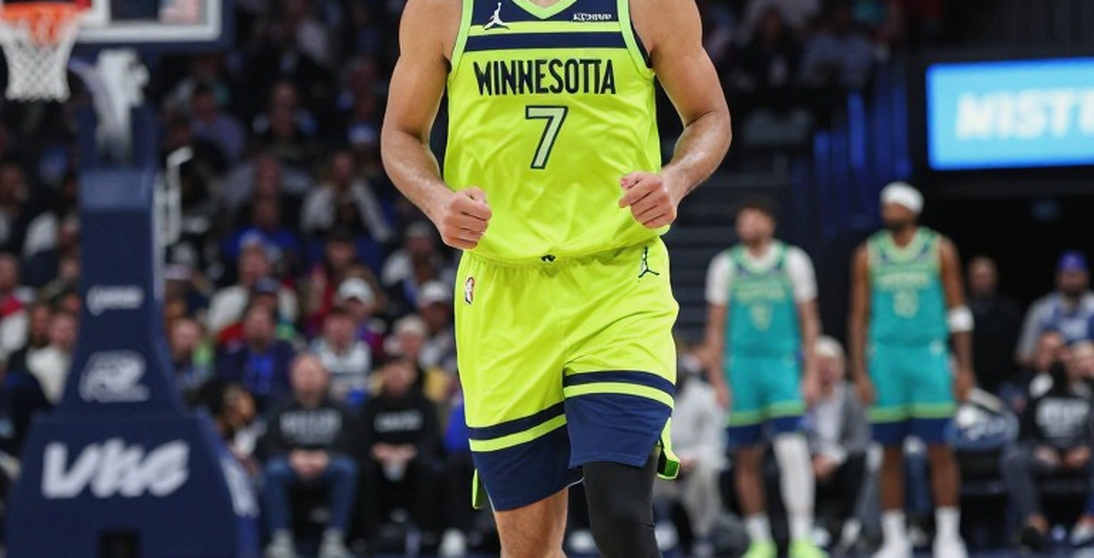 12 मैच, 63 सूचना-बिंदु, और चार रोस्टर-लाइनें जो मेल नहीं खातीं: NBA राउंडअप की फ़ॉरेंसिक जाँच