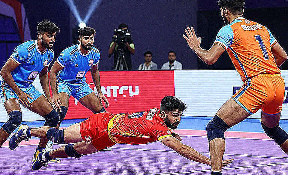 अहमदाबाद में नौ दिन, बासठ मैच और एक गायब चोट-रजिस्टर
